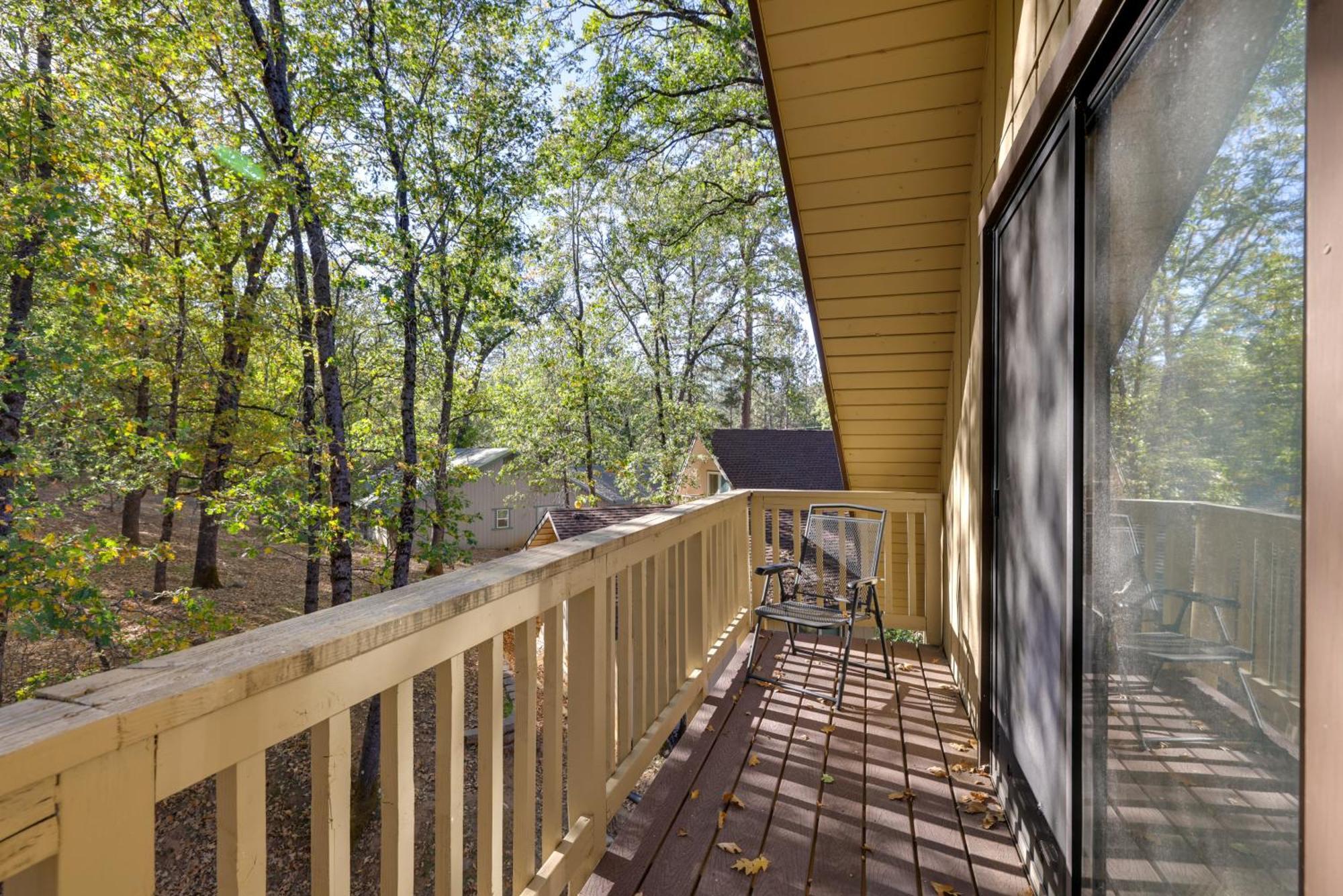 Spacious Groveland Cabin With Wraparound Deck! Экстерьер фото